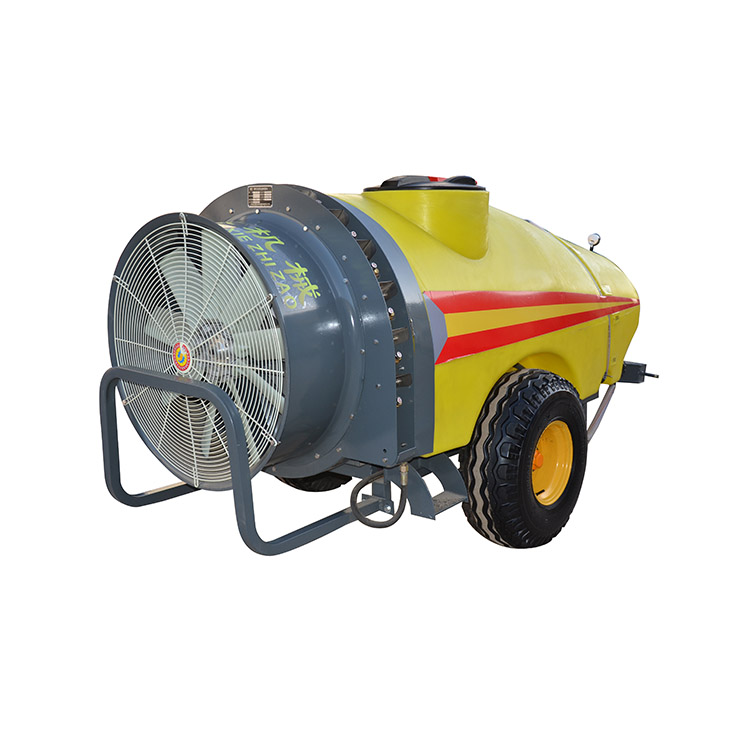 Причіпні розпилювачі повітряного струму