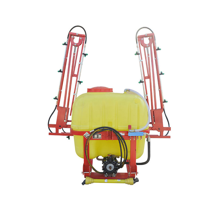 Сільськогосподарський обприскувач, навісний на трактор